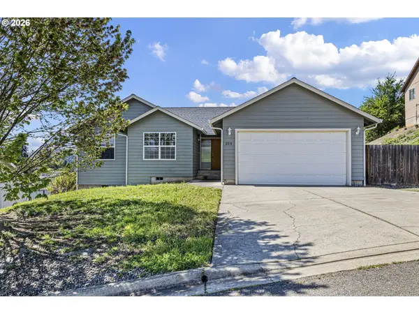 223 ARMANDE LOOP, Roseburg, OR 97471