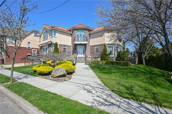 11 Bell Point DR, Brooklyn, NY 11234