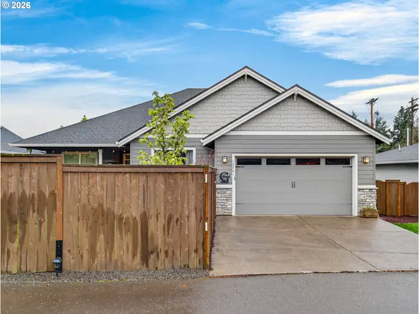 15261 Holcomb BLVD, Oregon City, OR 97045