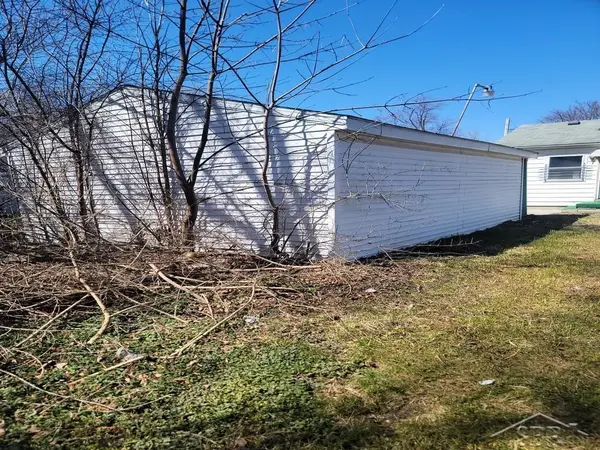 2220 Ledyard ST, Saginaw, MI 48601