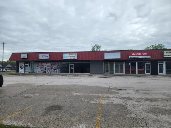 3104 Henry ST, Norton Shores City, MI 49441