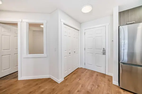 950 Arbour Lake RD NW #1318, Calgary, AB T3G 5B3