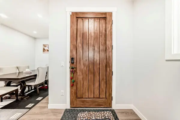 82 Waterford CRES, Chestermere, AB T1X 2V1