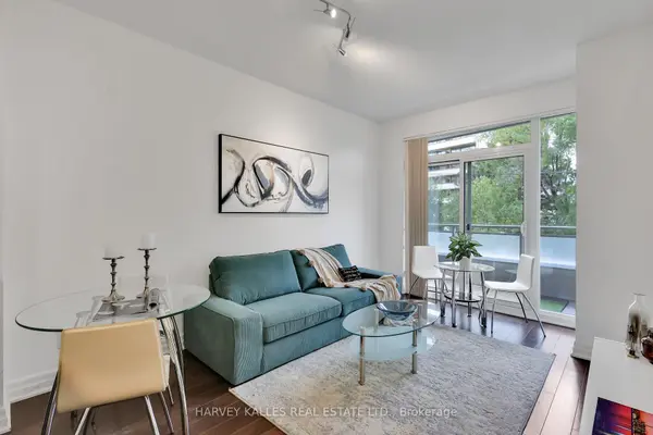 17 Ruddington DR #305, Toronto C15, ON M2K 0A8