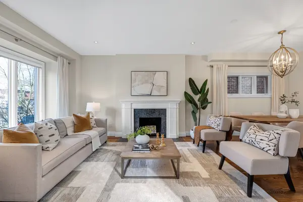 343 Sutherland DR, Toronto C11, ON M4G 1J7