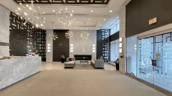 18 Graydon Hall DR #1109, Toronto C13, ON M3A 0A4