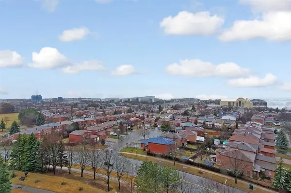 25 Bamburgh CIR #1239, Toronto E05, ON M1W 3W2