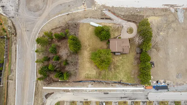 2045 Grandview ST N, Oshawa, ON L1H 8L7