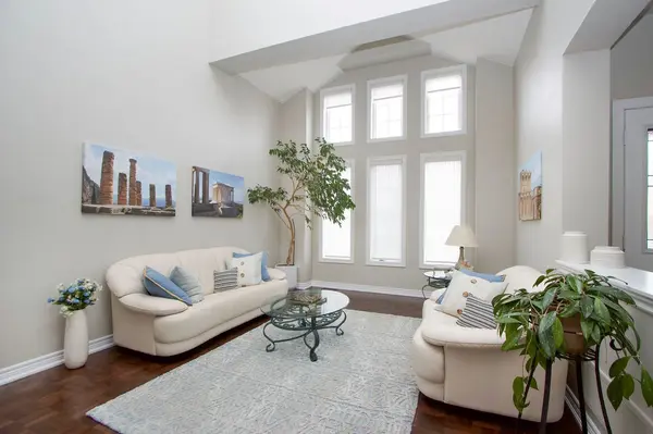 62 Abbyview DR, Whitby, ON L1P 0A5