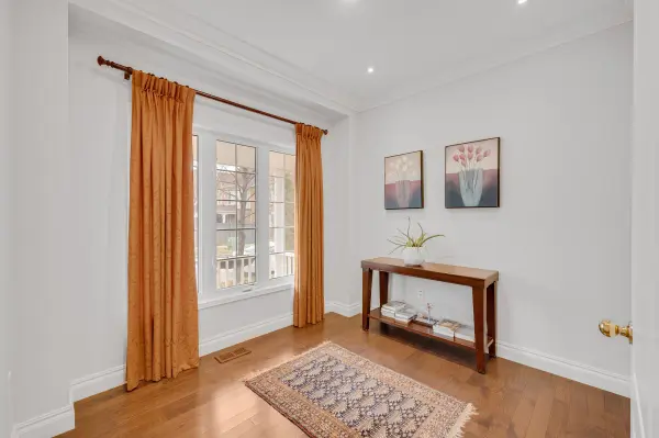 6 Wilsongary CIR, Ajax, ON L1T 0G7