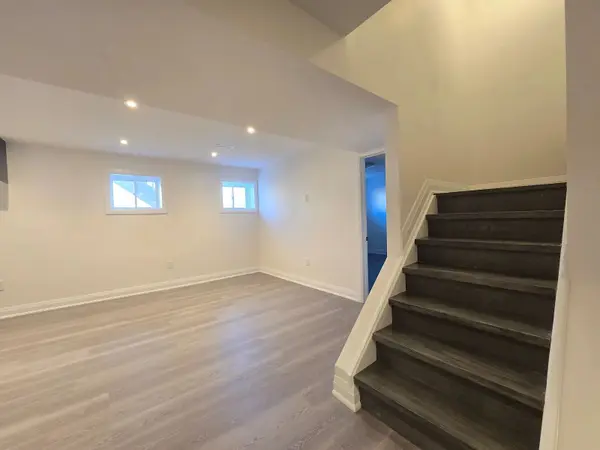 42 Watershed Gate #Bsmt, East Gwillimbury, ON L9N 0Y6