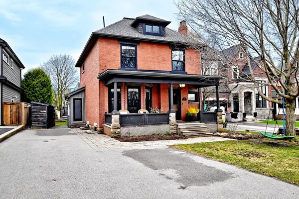 58 Tyler ST, Aurora, ON L4G 2N2