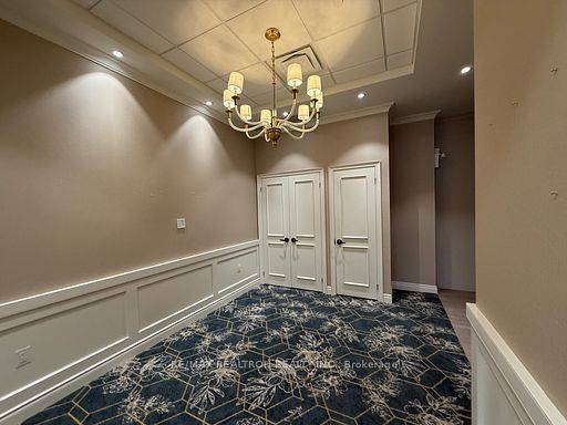 14785 Yonge ST, Aurora, ON L4G 1N1