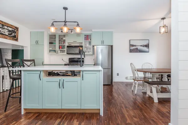 243 LITTLE AVE, Barrie, ON L4N 6L3