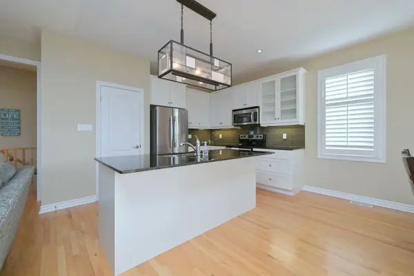 5 Canoe RD, Wasaga Beach, ON L9Z 0E9