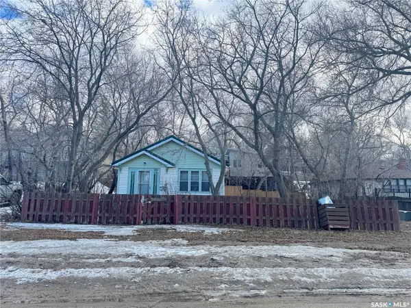 227 Fairchild AVENUE, Regina Beach, SK S0G 4C0
