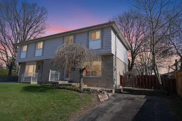 1345 Colonsay DR, Burlington, ON L7P 2T6