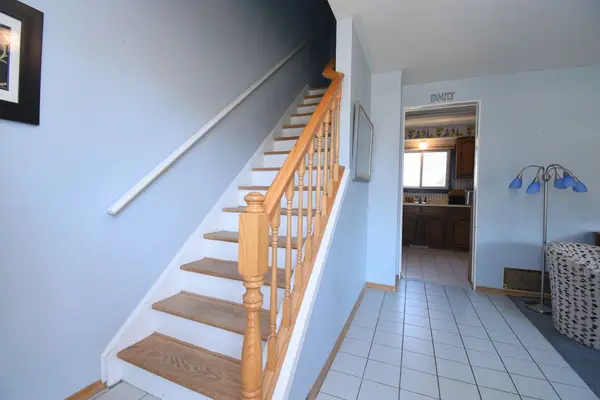 1345 Colonsay DR, Burlington, ON L7P 2T6