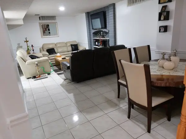 6 Sunforest DR, Brampton, ON L6Z 2Z2