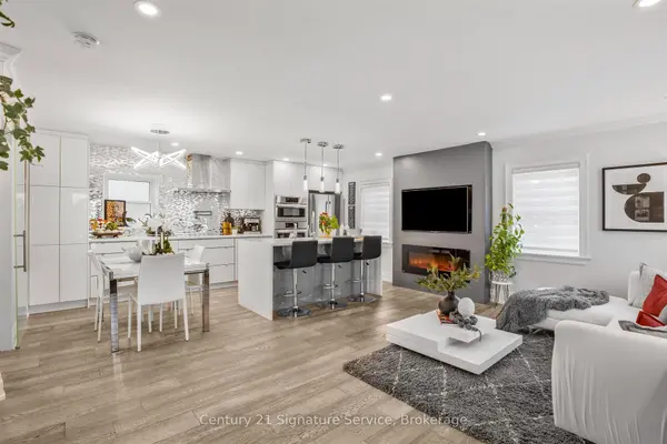 33 McIntosh AVE, Toronto W07, ON M8Y 3E1