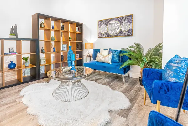 101 Bristol RD E #230, Mississauga, ON L4Z 3P4