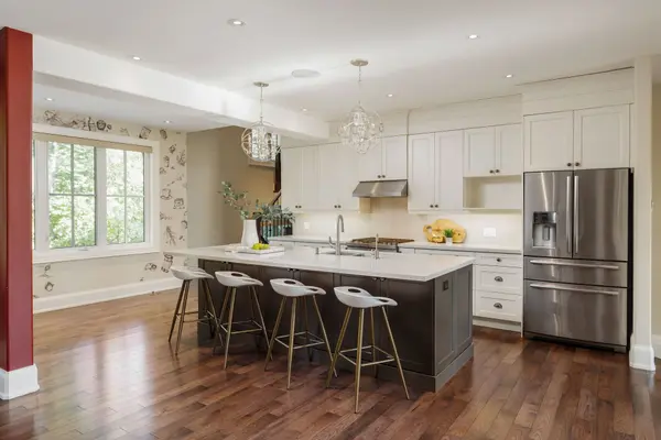 2448 Bridge RD, Oakville, ON L6L 5C2