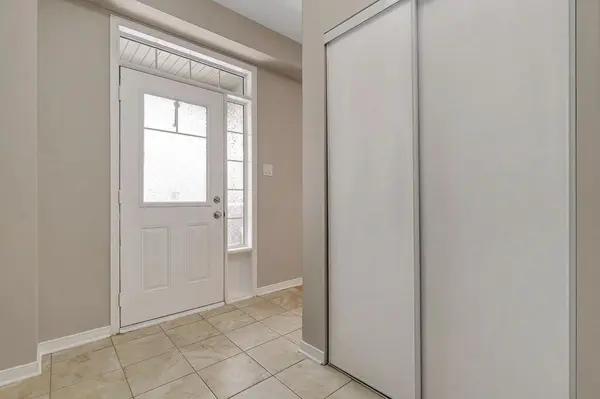 381 Sweetflag ST, Barrhaven, ON K2J 5Y7