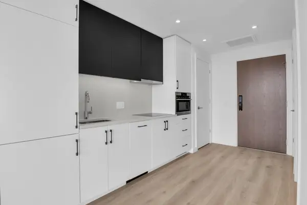 741 King ST W #709, Kitchener, ON N2G 1E5