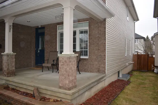 8 Thunderbird CRES, Kanata, ON K2M 2V7