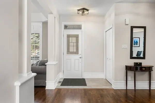 8 Thunderbird CRES, Kanata, ON K2M 2V7