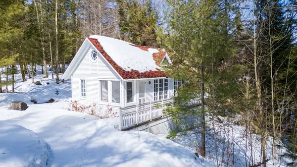 250 & 252 Clear Lake RD, Seguin, ON P2A 2W8