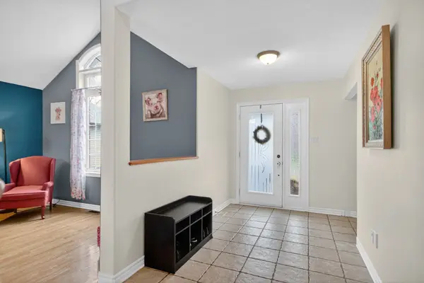 75 Renoir DR, Russell, ON K0A 1W0