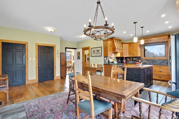 3612 INDIAN TRL, Hamilton, ON N3T 5M1