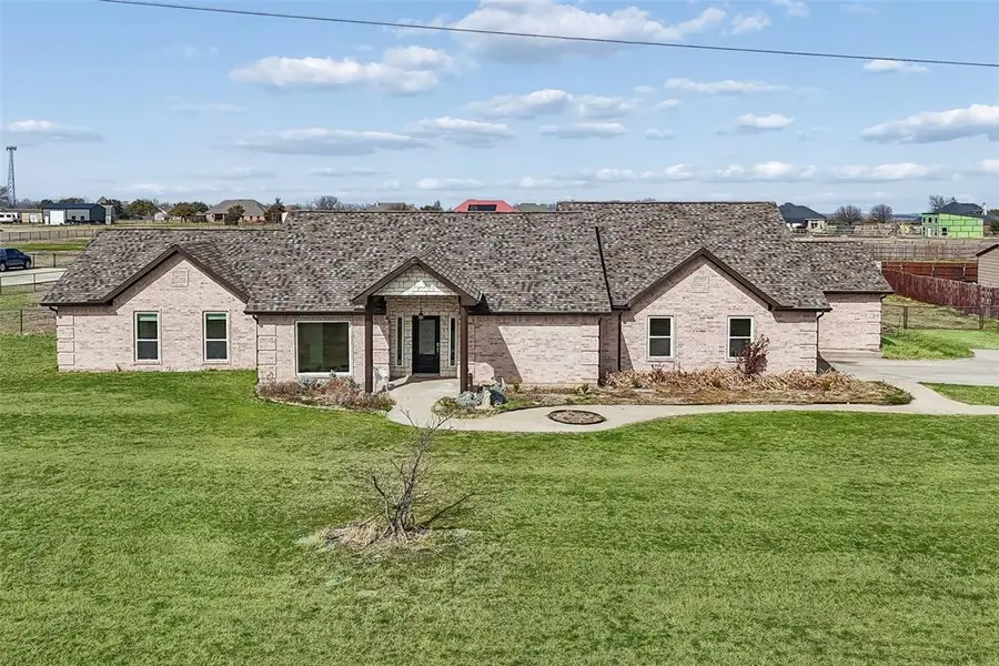 317 Illinois Street, New Fairview, TX 76078