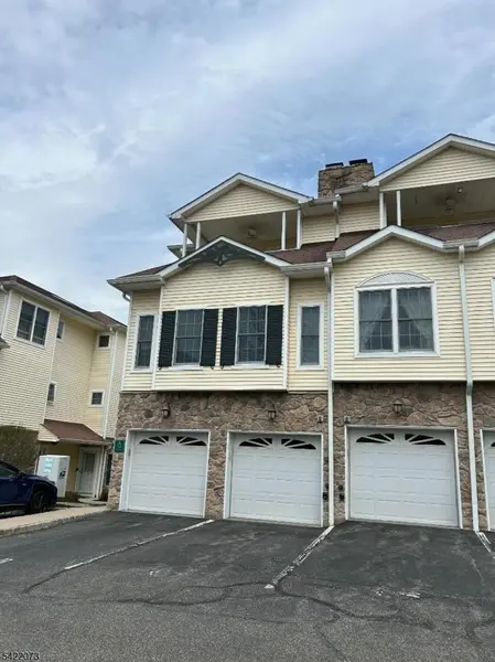 91 Roseland Ave #A8, Caldwell Boro Twp., NJ 07006