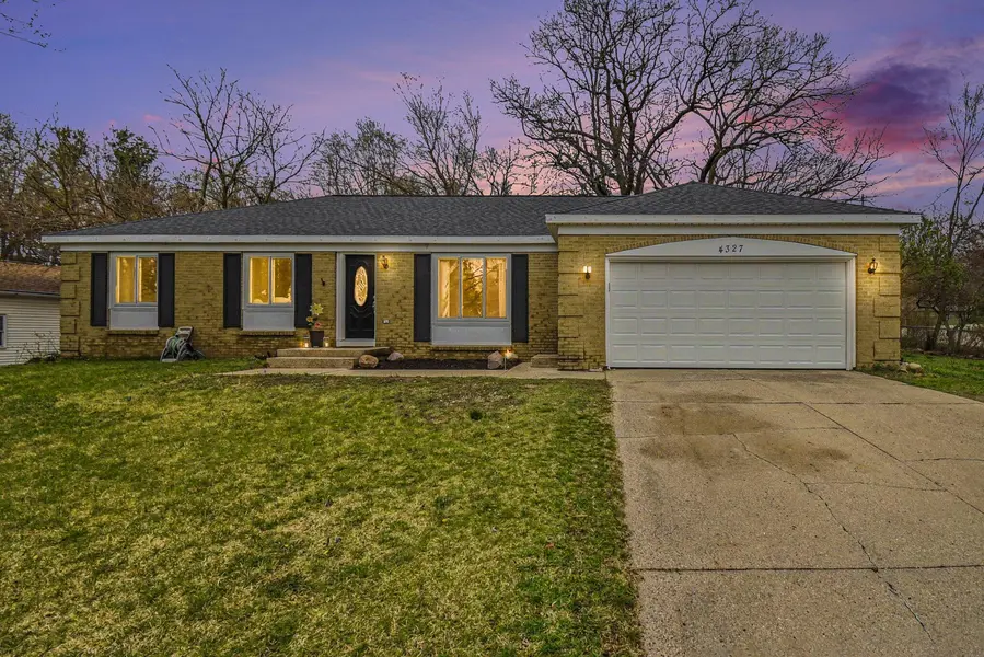 4327 Rezen CT NE, Plainfield Twp, MI 49341