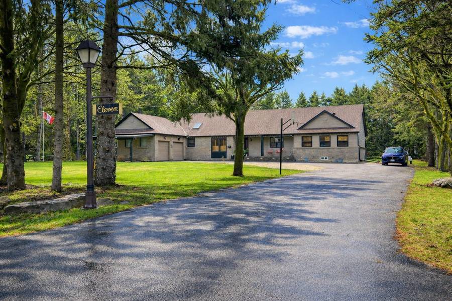 11 Meadow DR, Caledon, ON L7K 1A2