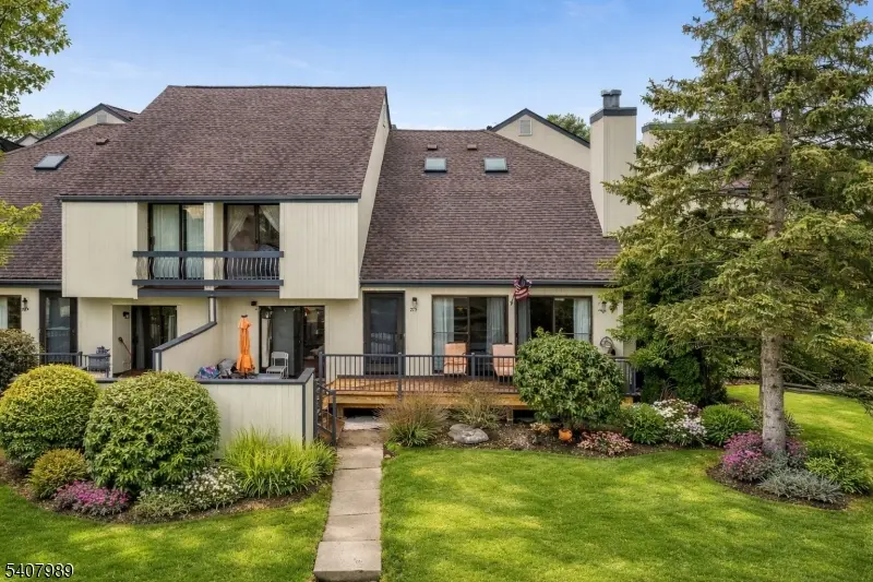 275 Crabtree Ct, Bernards Twp., NJ 07920