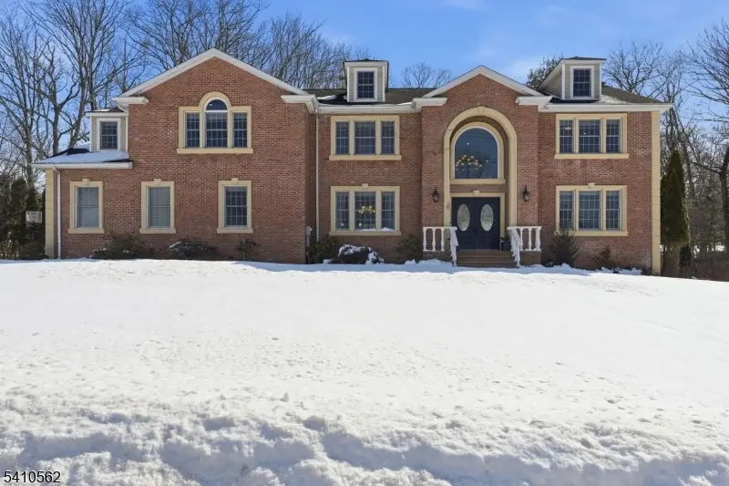 25 Page Dr, Oakland Boro, NJ 07436