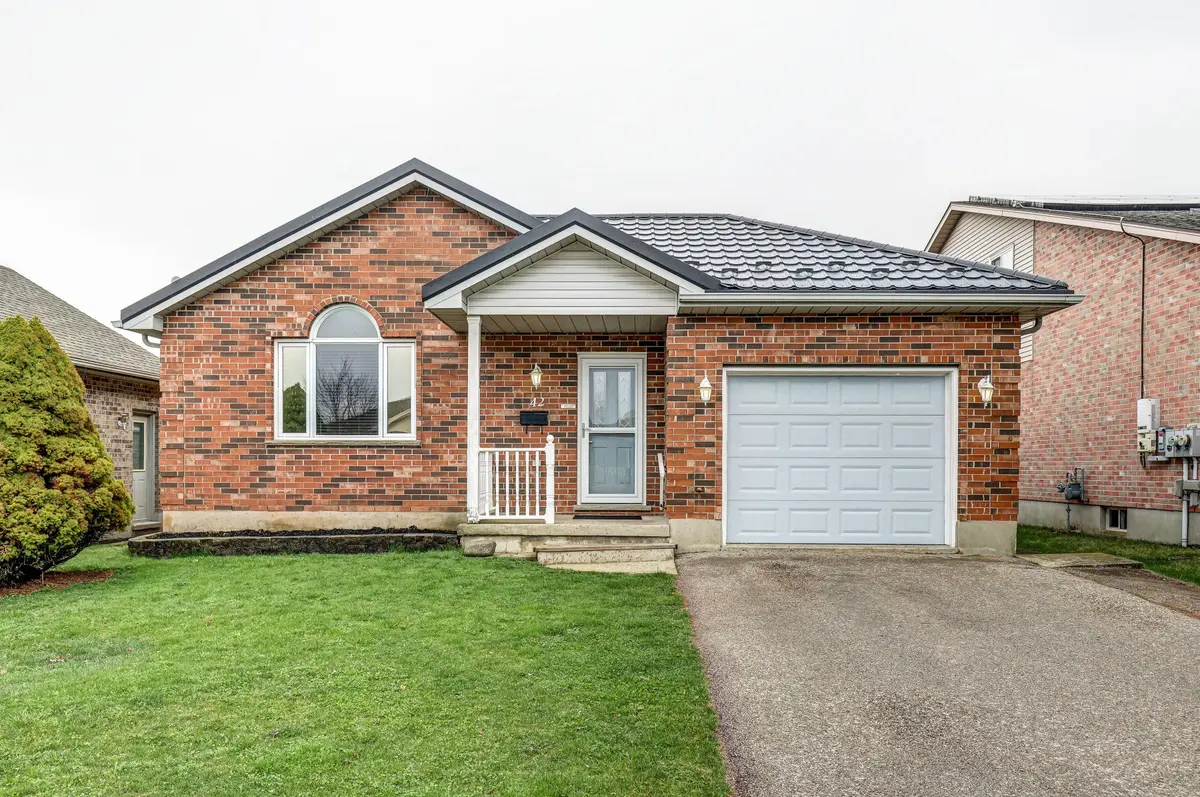 42 Oldewood CRES, St. Thomas, ON N5R 6B2