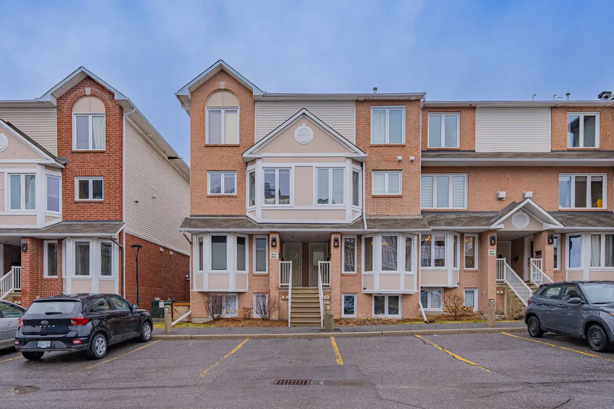 1615 Locksley LN, Beacon Hill North - South And Area, ON K1J 1B6