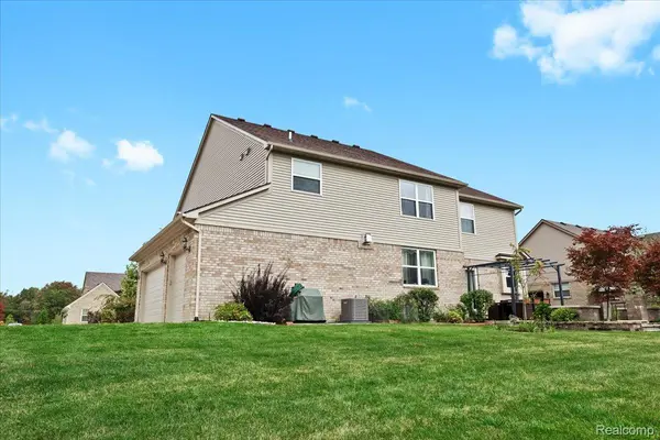 47527 Ellery LN, Canton Charter Township, MI 48187