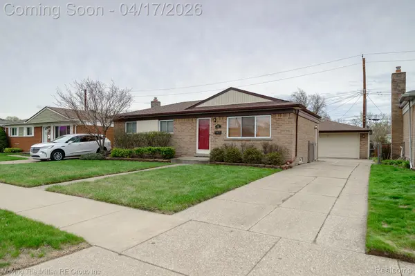 34227 Rosslyn ST, Westland, MI 48185