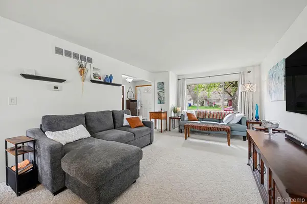 42942 Barchester RD, Canton Charter Township, MI 48187