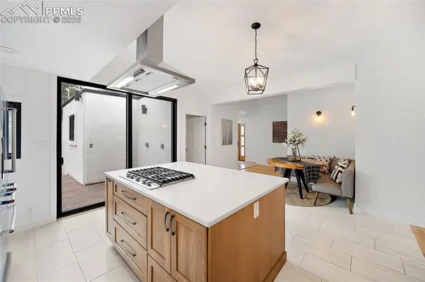 110 Vine ST, Colorado Springs, CO 80906