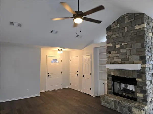 601 Preston Glen, Gunter, TX 75058