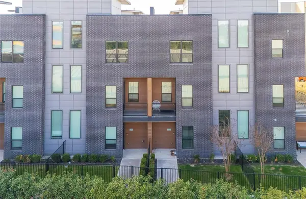 2000 Park Avenue #110, Dallas, TX 75215