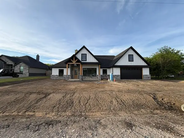 12465 Geraldine Drive, Fort Worth, TX 76126