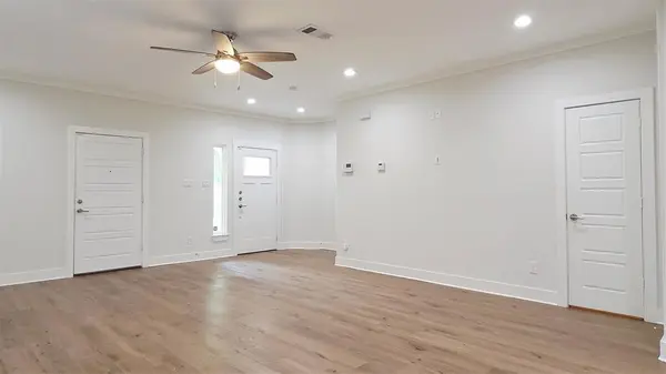 4022 Ivanhoe Lane, Dallas, TX 75212