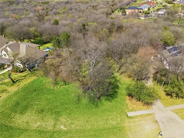 2611 Creekwood Drive, Cedar Hill, TX 75104